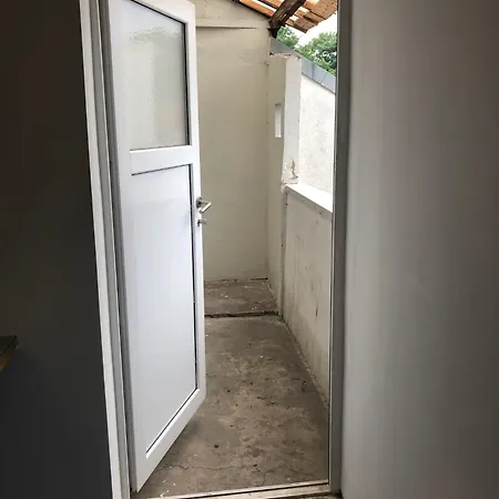 Grosse Handwerkerwohnung In Walle * 不莱梅