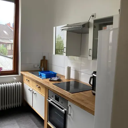 Grosse Handwerkerwohnung In Walle Appartement *