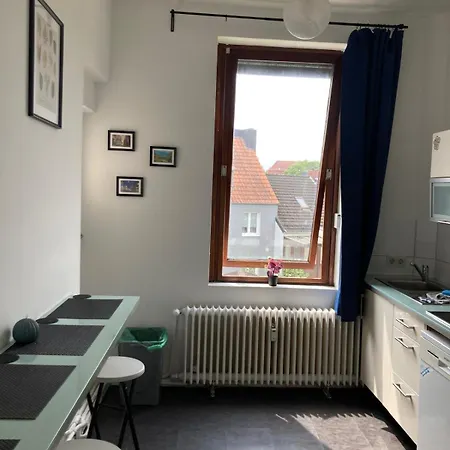 Grosse Handwerkerwohnung In Walle *